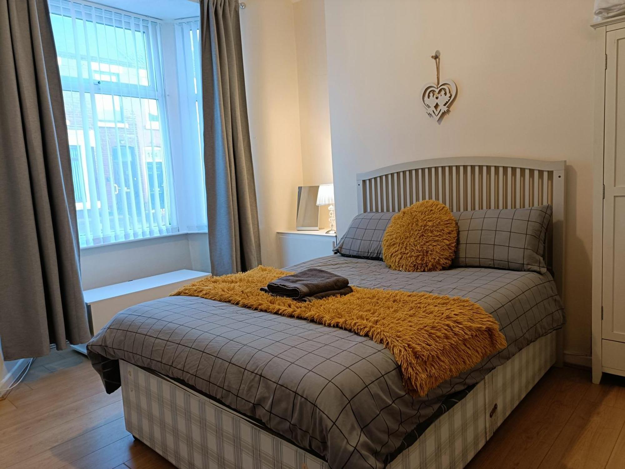 Bright, Comfortable Home, Convenient For Centre Holiday home *